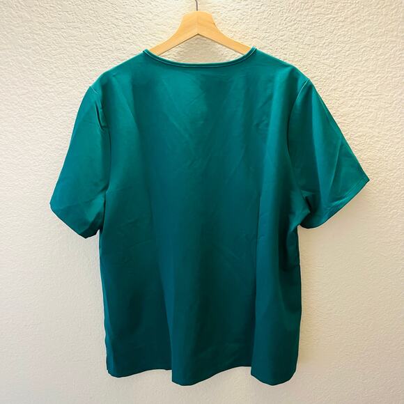 NWT FIGS Catarina Contrast One Pocket Scrub Top Hunter Green 2XL Medical Nurse - Picture 3 of 8